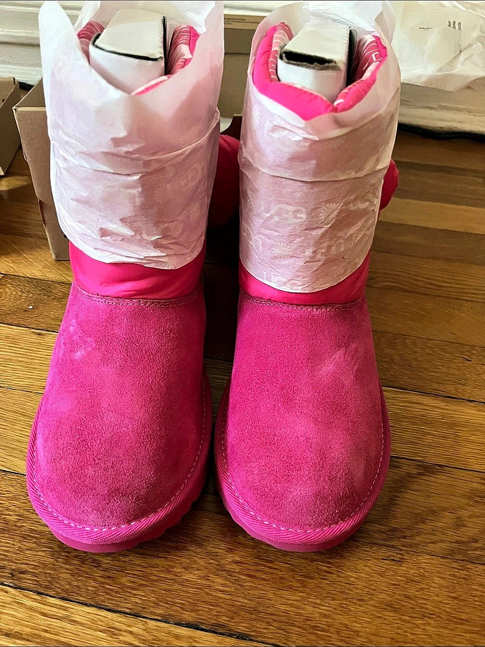UGG Bailey Bow Maxi Kids Pink Boots Girls US 4 NWT